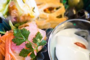 パイをきれいに簡単に食べる方法・本場のテクニック