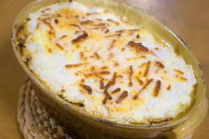 パイ生地を使った主食のような料理