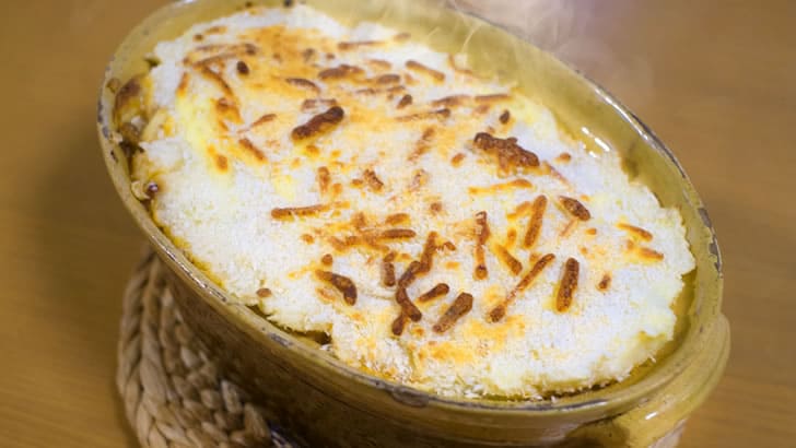 パイ生地を使った主食のような料理